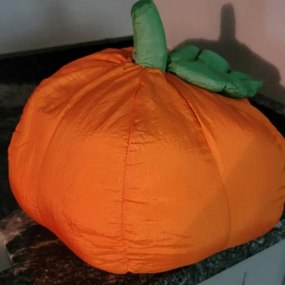 International Silver Co Vint 1994 Pumpkin Jackolantern Halloween Plush 25x17" - Picture 4 of 12